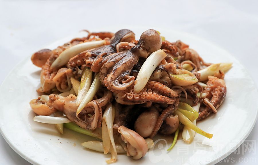 葱拌八带人间美味! 吃这个需要牙口好