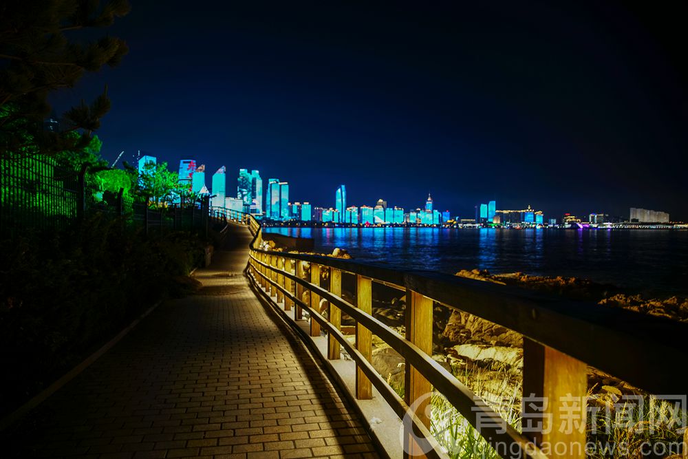 青岛海滨太平角夜色妖娆怎一个美字了得
