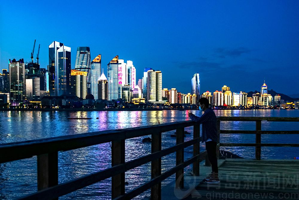 青岛海滨太平角夜色妖娆怎一个美字了得