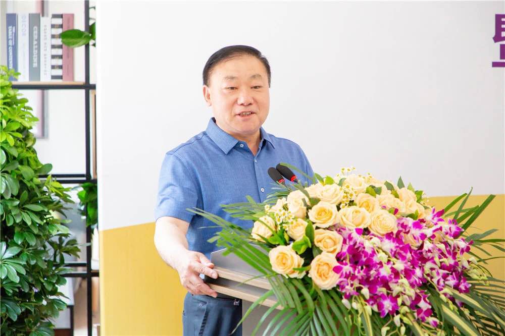 青岛京华学校校长王建国寄语:新制度 新生态 新征程