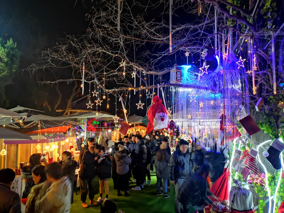 星星走了,月亮来了!