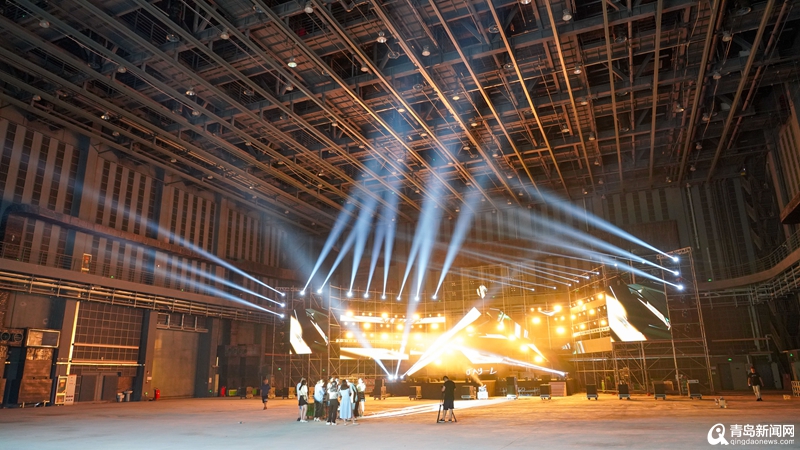 摄影棚打造的电音主题馆.