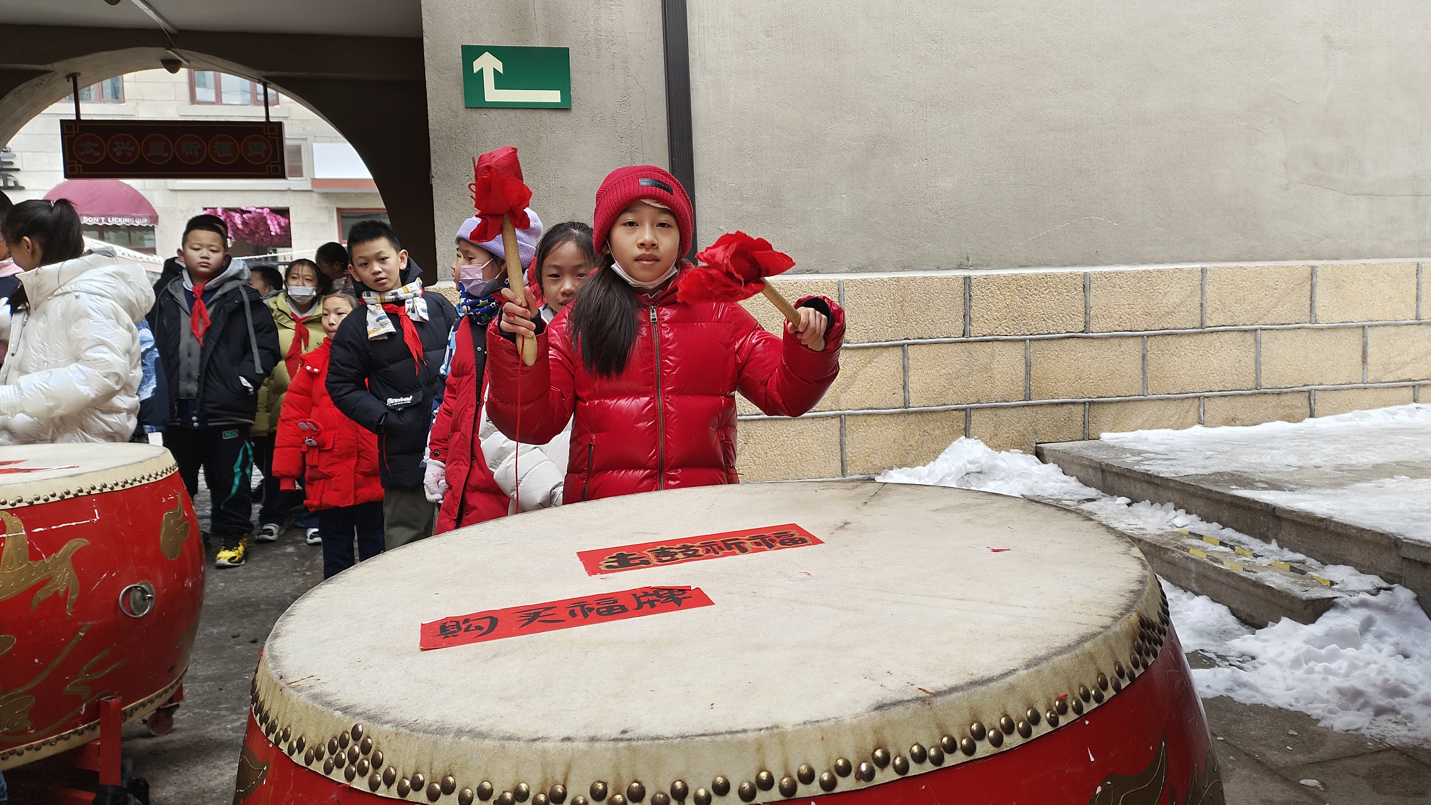 青岛宁夏路小学学生欢庆元宵佳节,深入体验传统文化魅力