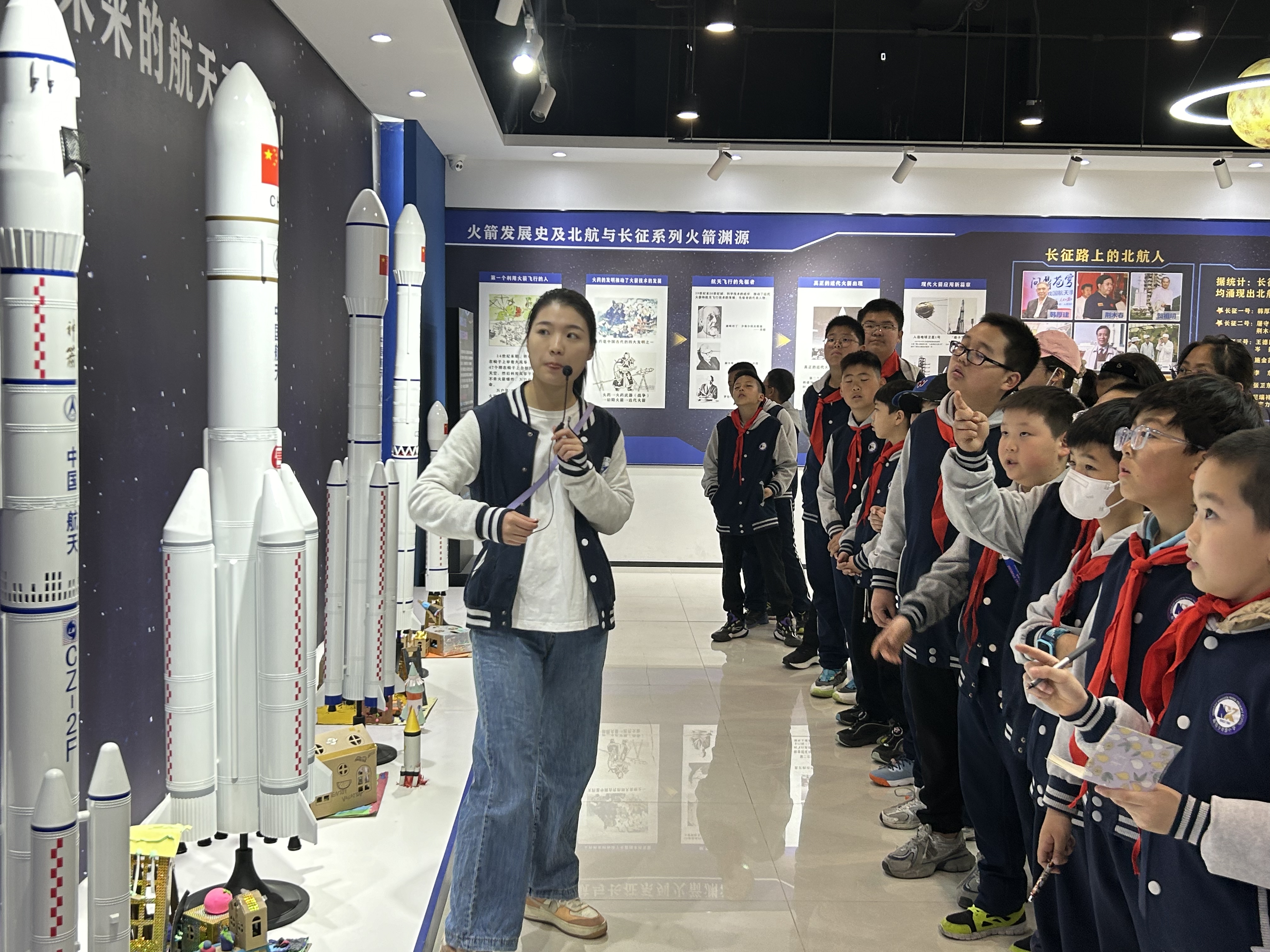 青岛宁夏路小学:探索世界航天日  童心同梦筑未来